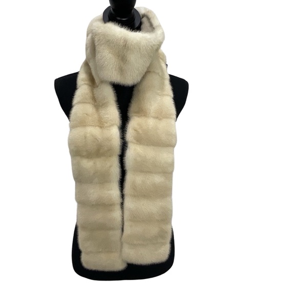 Loro Piana Mink and Cashmere Scarf - Picture 2 of 13